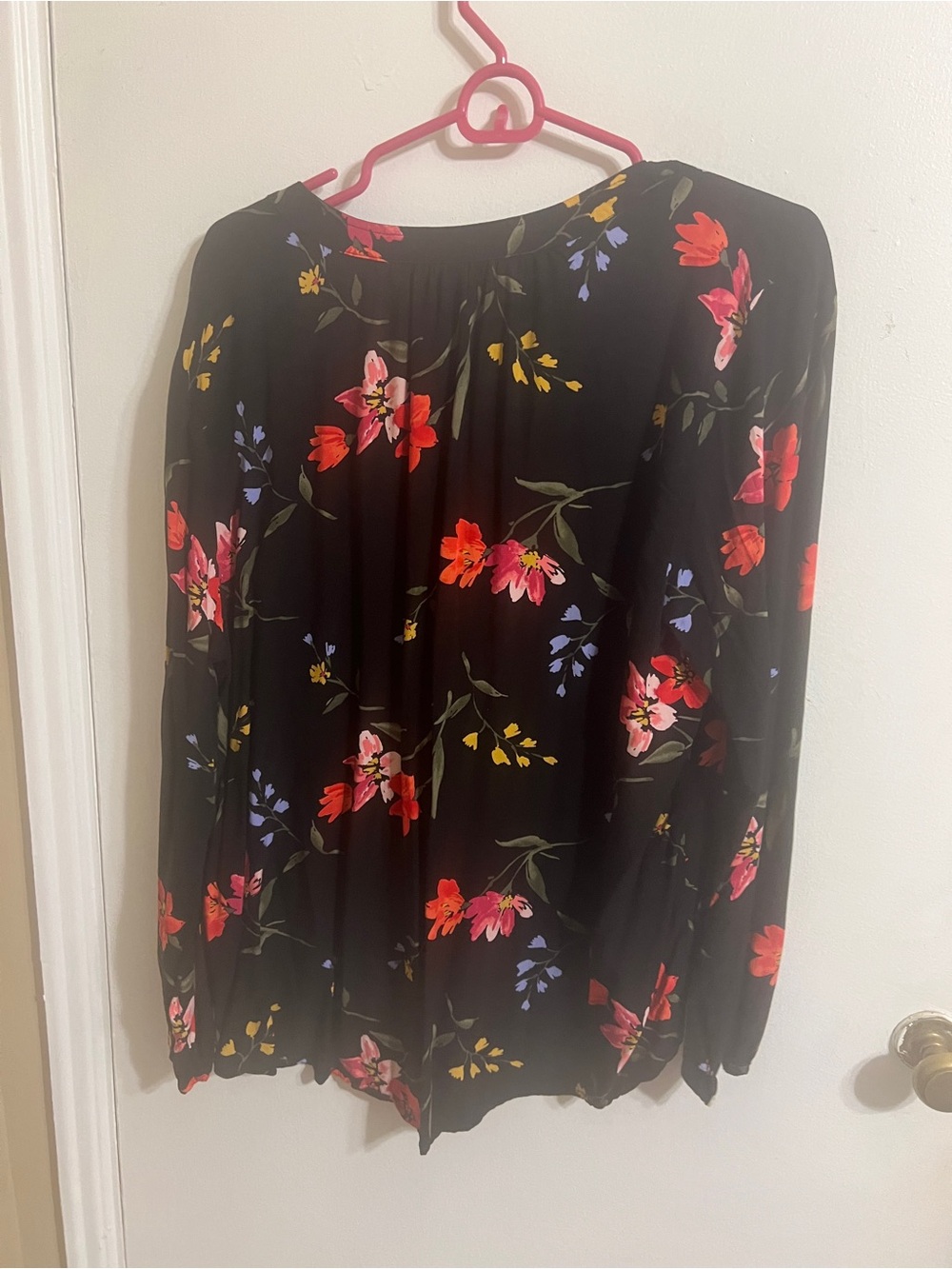 Old Navy Black Floral Long-Sleeve Tunic with Red & Pink Blooms